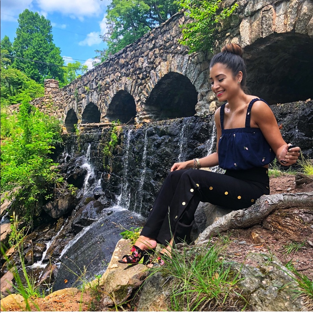 Chic Floral Crop Top